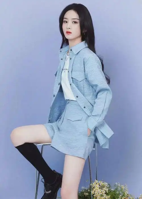 赵丽颖从土气到洋气的几个穿搭思路,很适合普通人参考|妆容|长腿|飞飞