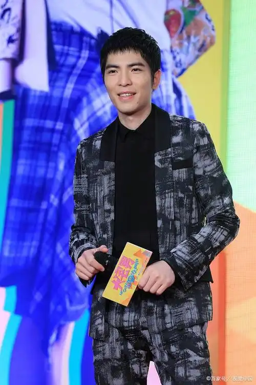 萧敬腾婚后首档综艺《也许你要恋爱了》居然是恋综,让人期待满满