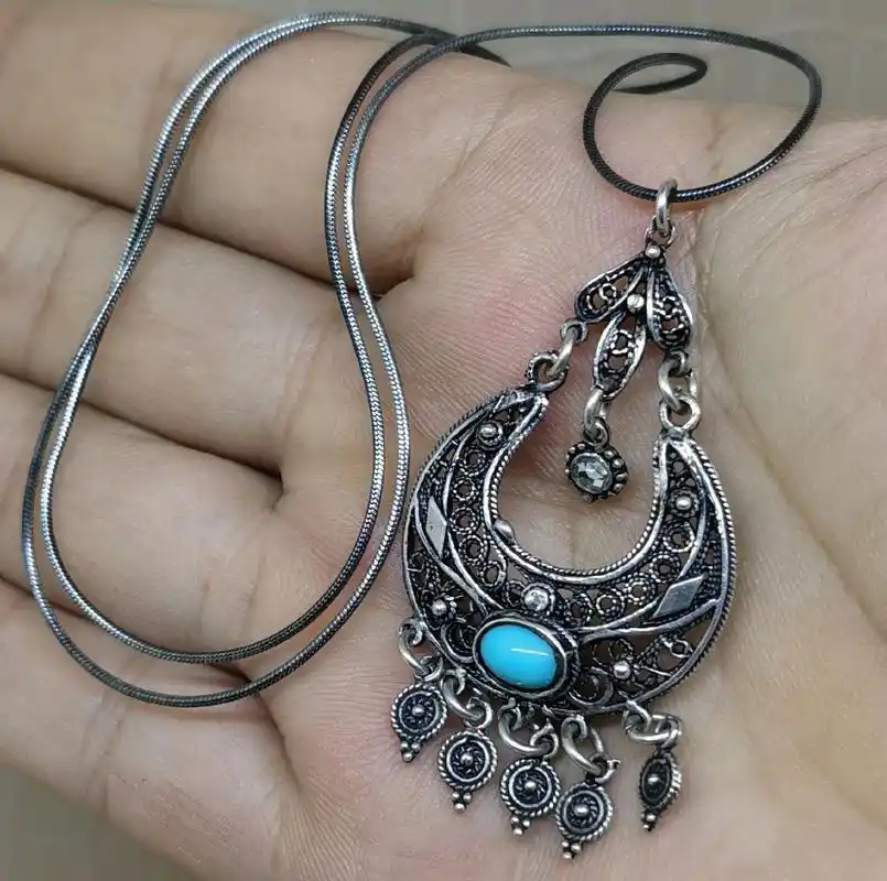 英国回流:纯银镂空掐丝镶嵌绿松石古董项链#古董项链#纯银项链 - 抖音