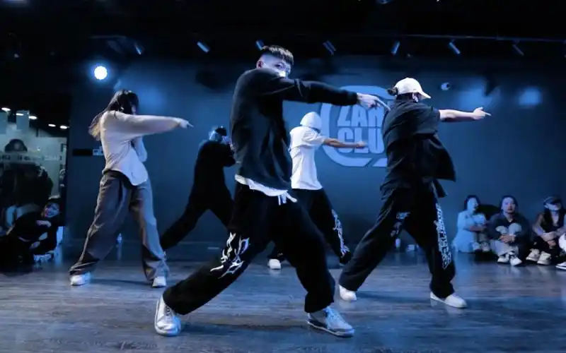 帅哥街舞的魅力难以抵挡!舒适质感律动编舞pain #urban