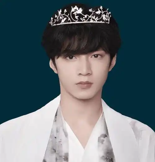 时代少年团原版海报出炉,宋亚轩贵气十足又王子,我却被丁程欣圈粉