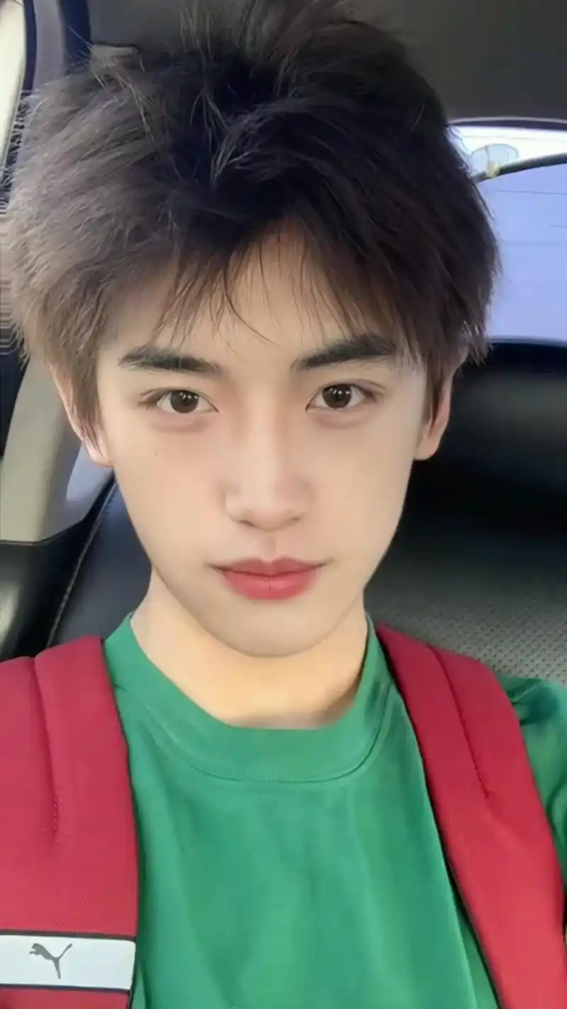 少年感 #185大帅哥 #男高中生 #分享照片 - 抖音