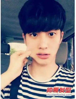 可爱韩系男生发型必备 齐刘海西瓜头 直发齐刘海图片