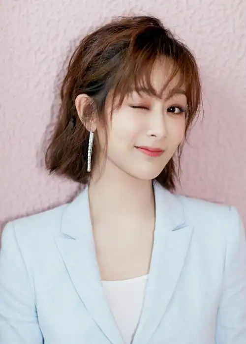 杨紫是不是童星出道(童星出道后隐退)(1)