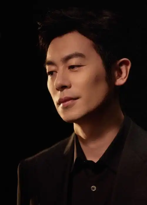 朱亚文超话将时光慢在当下,繁忙之余,感受坐下来的温暖,填满爱与陪伴