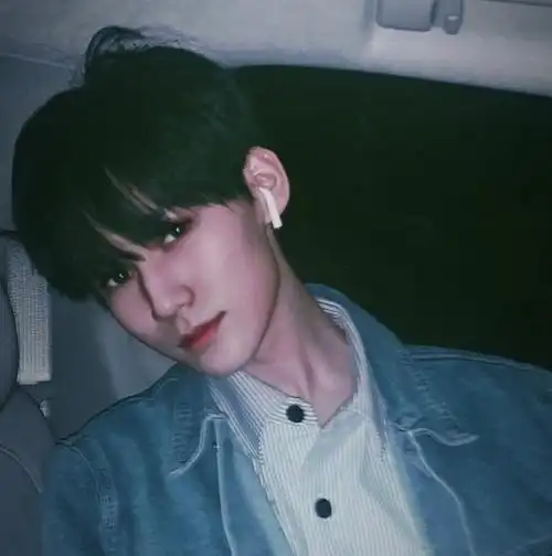 头像张真源你好我想要一份超大的快乐