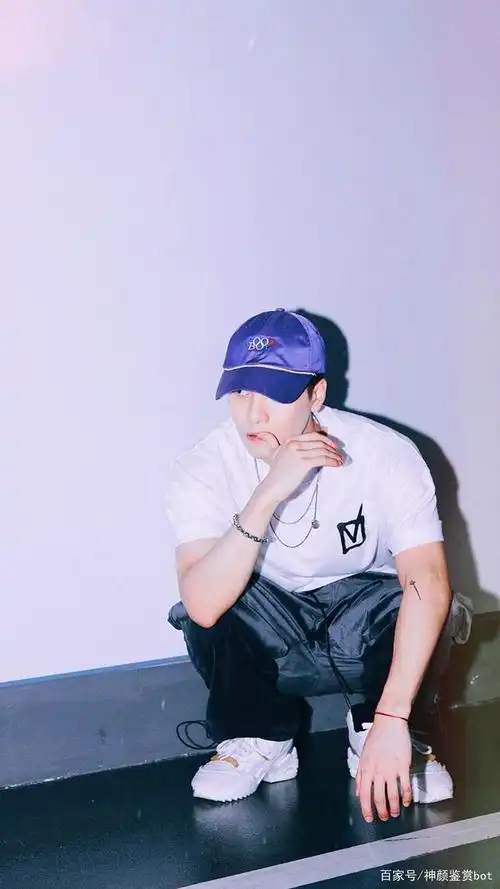 王嘉尔高清胶片风壁纸合集