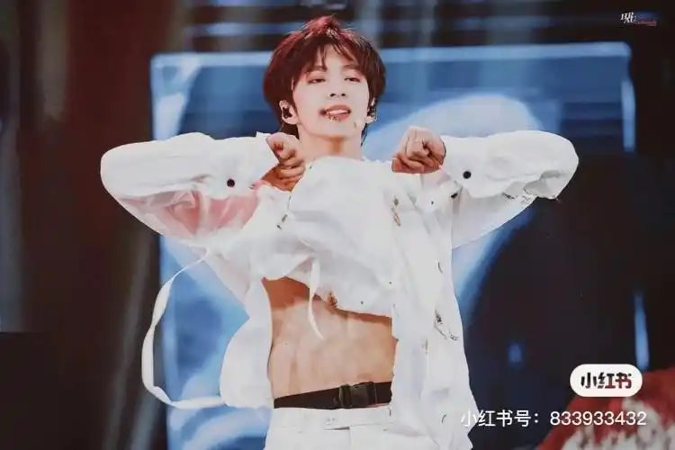 时代少年团露腹肌