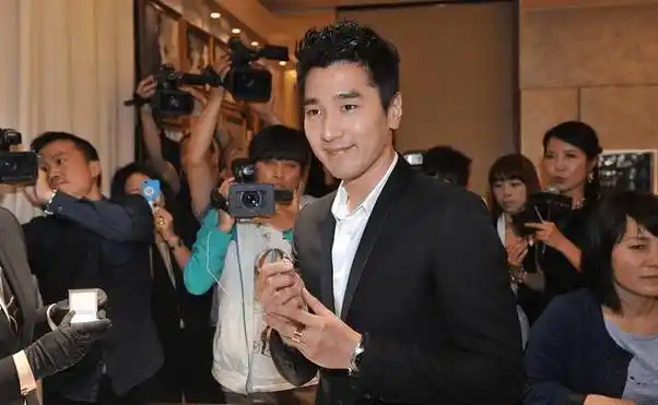 这一次,一个综艺彻底毁掉了赵又廷苦心经营的好丈夫人设!