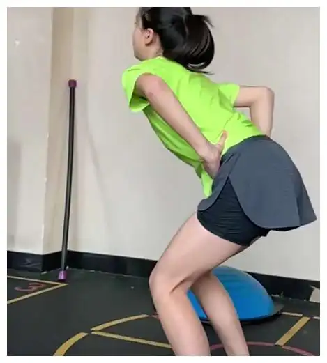 12岁森蝶真会长穿超短紧身裤秒变活力美少女腿部线条真绝了