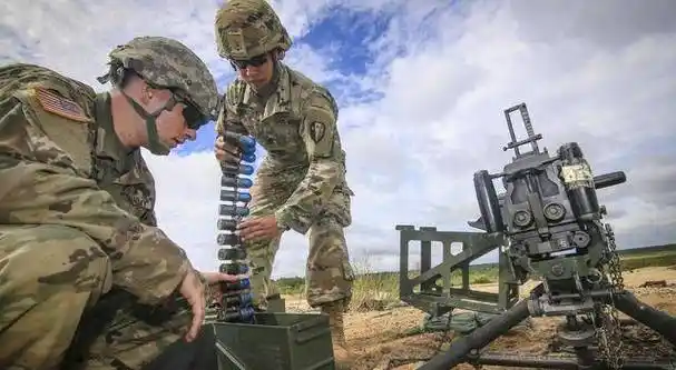 原创美军步兵班火力有多强看完这些还觉得美国步兵不堪一击吗