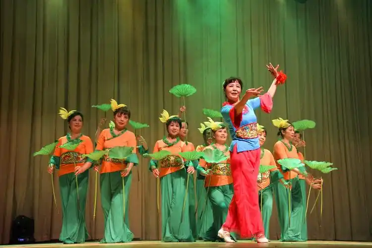 2016年省妇儿中心老人大学教学成果汇报演出圆满成功