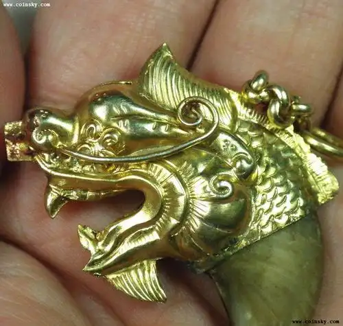 [预订] 精美镏金银龙头镶虎爪