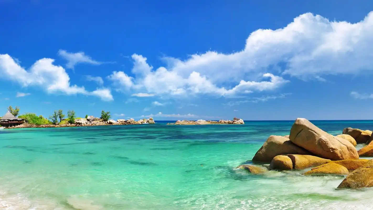 清爽唯美海滩风景桌面壁纸