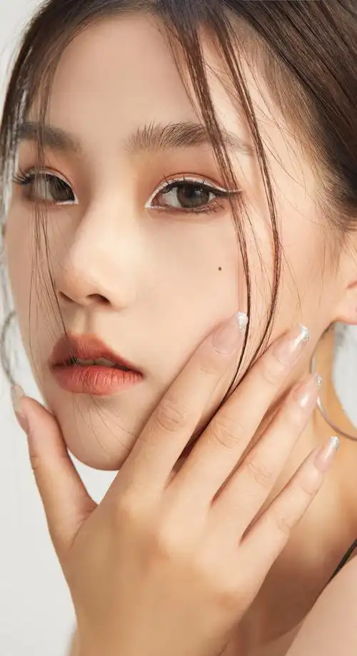 女生超好看的正脸照片素颜壁纸