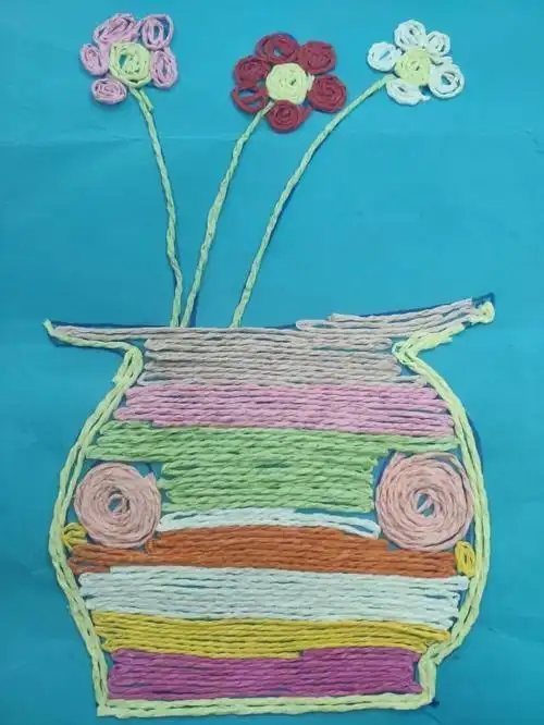 喜迎元旦:芝罘区塔山小学开展彩线贴画美术活动