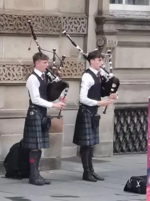 苏格兰的特色,穿裙子的男生.