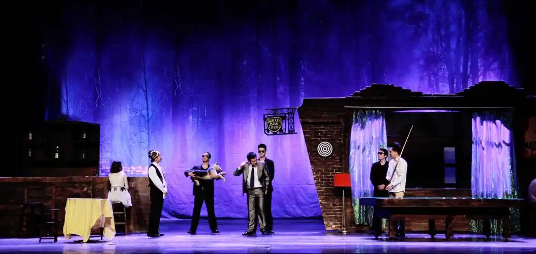 >开心麻花爆笑舞台剧《乌龙山伯爵》