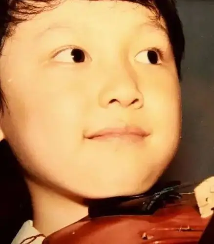 冯绍峰童年照片( via:sogou)