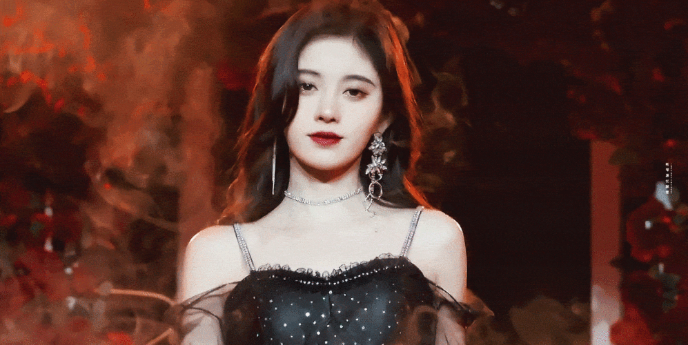 造型师江郎才尽了鞠婧祎吴倩一款妆容打天下来和杨幂抄作业吧