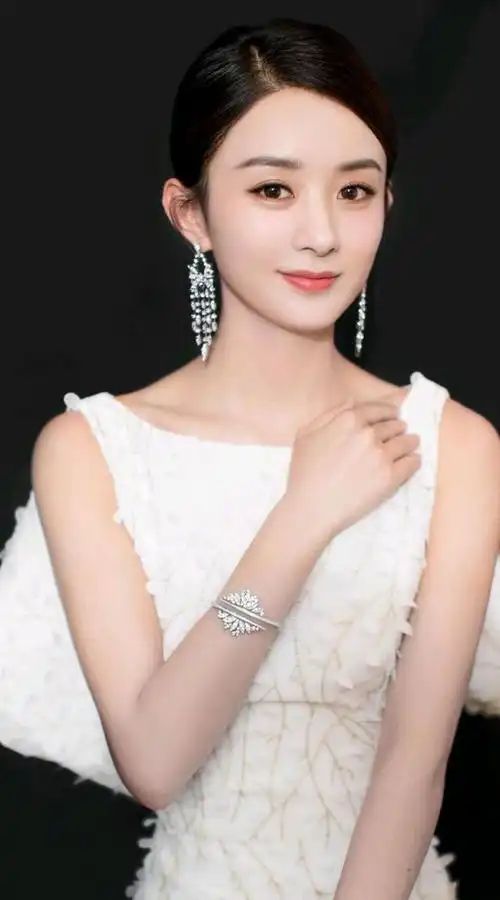 当红一线女明星名单(当红一线女明星名单大全)