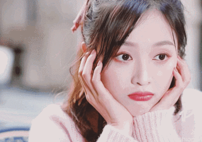 吴宣仪动图红衣