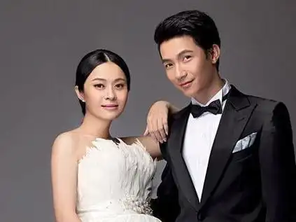 藏了这么多年原来她就是陈楚生妻子难怪为了她不惜得罪全世界