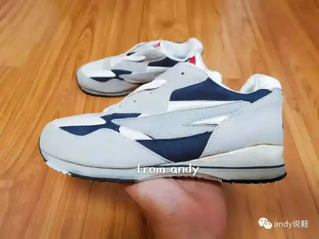 侃鞋丨李宁的"第一双"