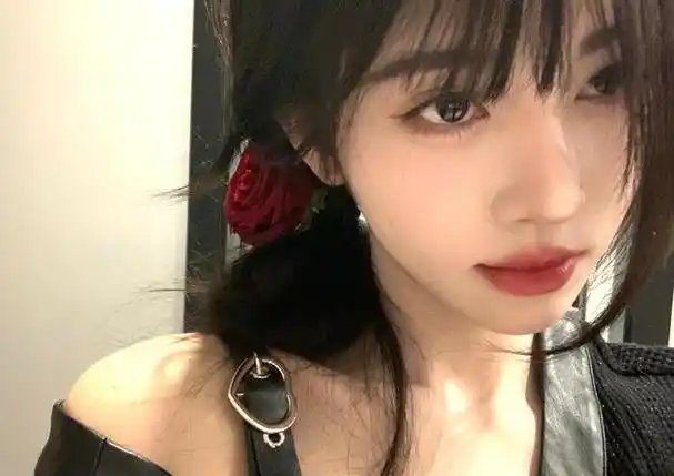 240219鞠婧祎如玫瑰般绽放粉丝热情赞美不断