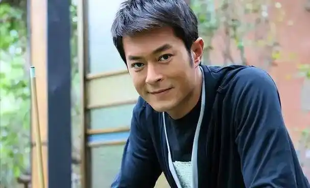 古天乐泰国拜四面佛,送4头金象!