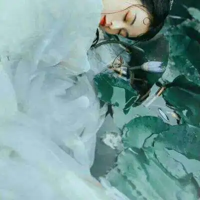 伤感的古风女生头像