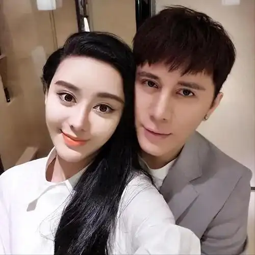 花800万整成范冰冰丈夫整容成李晨孕后却发现丈夫还有男朋友