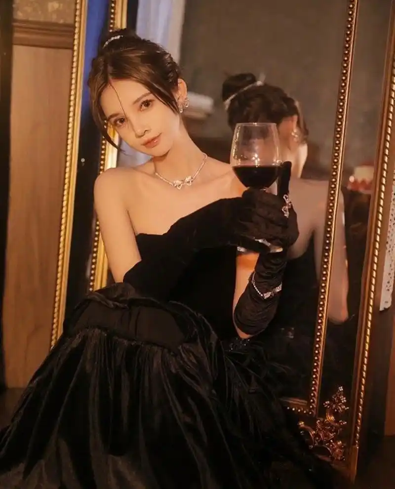 物极必反,人美必单  (厦门艺校校花)