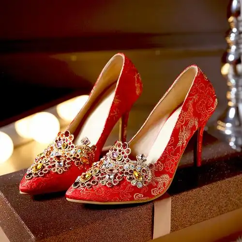 工厂淘宝代发16水钻红色婚鞋龙凤结婚女鞋尖头新娘高跟单鞋伴娘鞋
