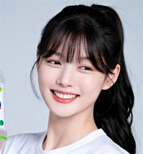 韩星刘海发型范本 眉上刘海,一字厚刘海超减龄