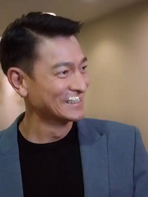 60岁刘德华帅爆了