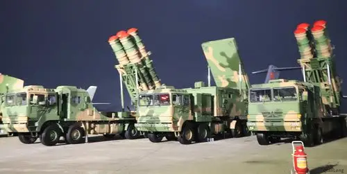 对外展出的中国空军的"红旗"-22地空导弹.