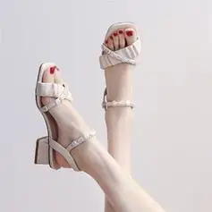 zhr凉鞋女一字扣带仙女风气质时尚罗马女士鞋百搭温柔珍珠法式粗跟