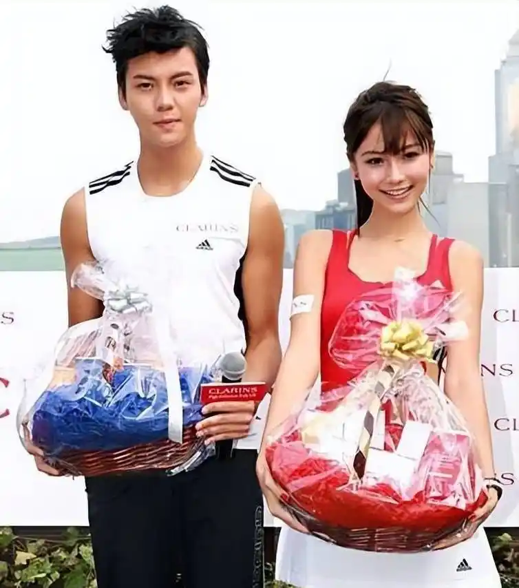 黄晓明_李菲儿_对方