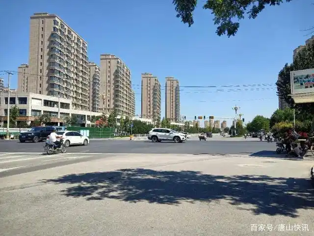 这条道路作为城区一条主要通道 肩负着贯通玉田南北的"重任" 大家