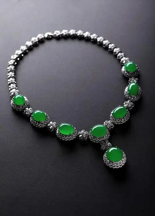 原创作品:高端翡翠拍摄