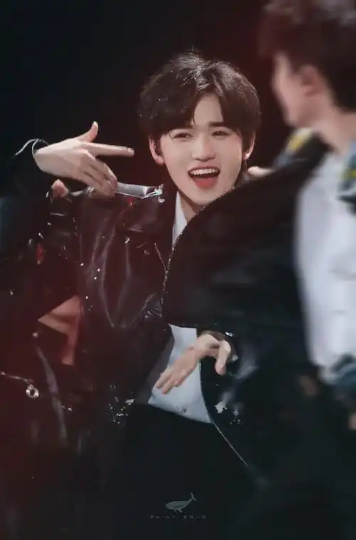 宋亚轩理想之途演唱会