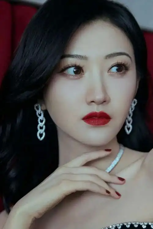 景甜:姐脸在江山在