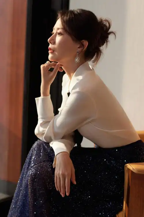 songofsong歌中歌##鎏金时代##海清白衬衫星空裙