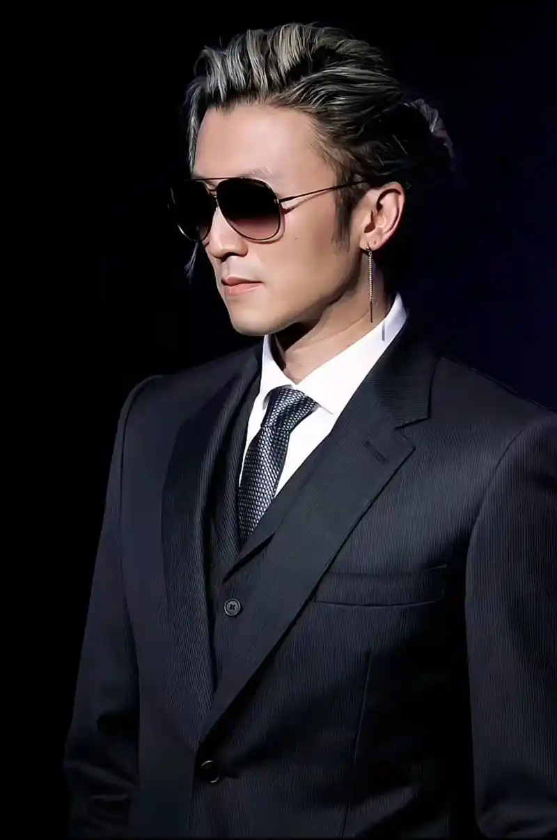 谢霆锋 #墨镜一戴谁也不爱 #黑色系 - 抖音