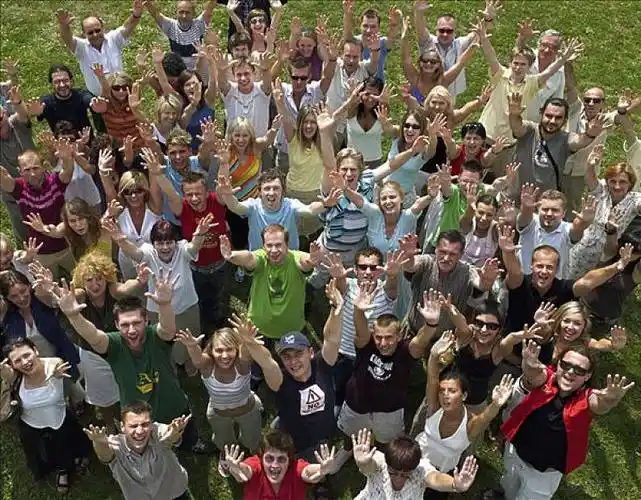 人_一堆_抬臂_图片素材