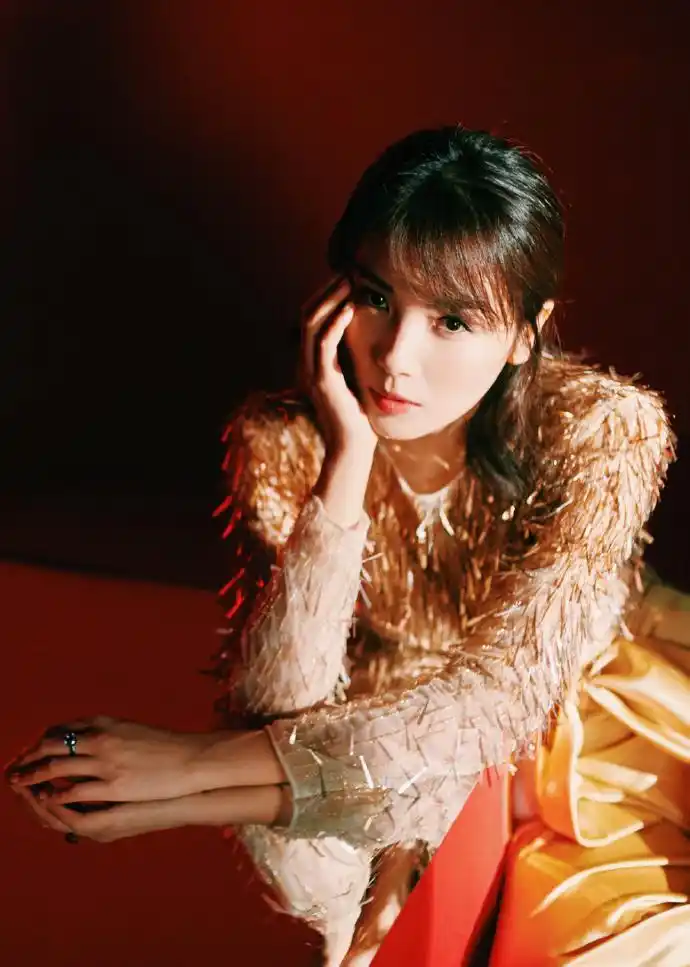 刘涛超话	你是2020最好的礼物	2020爱你爱你	#刘涛鎏金麦穗装#	o	12