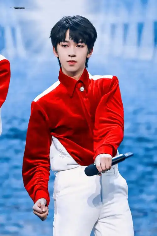 贺峻霖北京台春晚