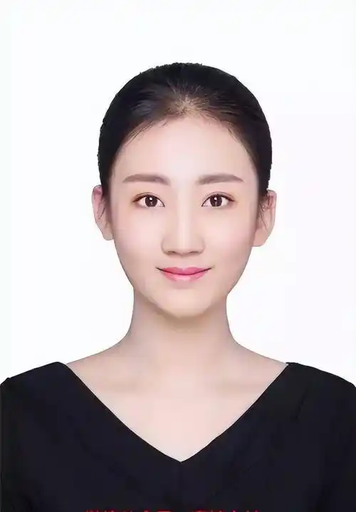 文字,添加美颜,还可以进行一键换装简单几步,一张高清证件照就生成了