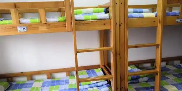 学生宿舍整洁,温馨,空调,热水配置齐全,充满人文关怀,是江北新区寄宿